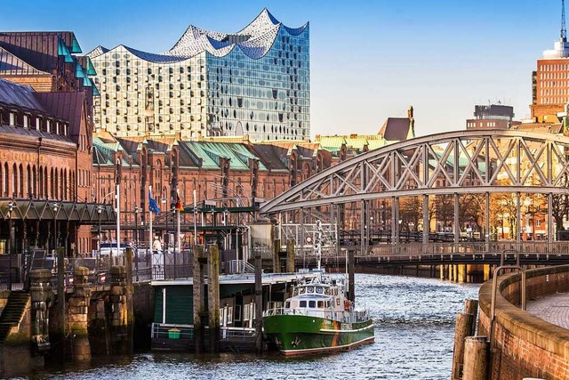 Speicherstadt und Elbphilharmonie (links hinten)  | Foto: powell83 (stock.adobe.com) / Globalis Erlebnisreisen GmbH