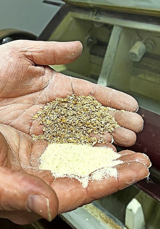 16 Schritte beinhaltet der Prozess, in dem aus Getreide Mehl entsteht.  | Foto:  Simon Whrle