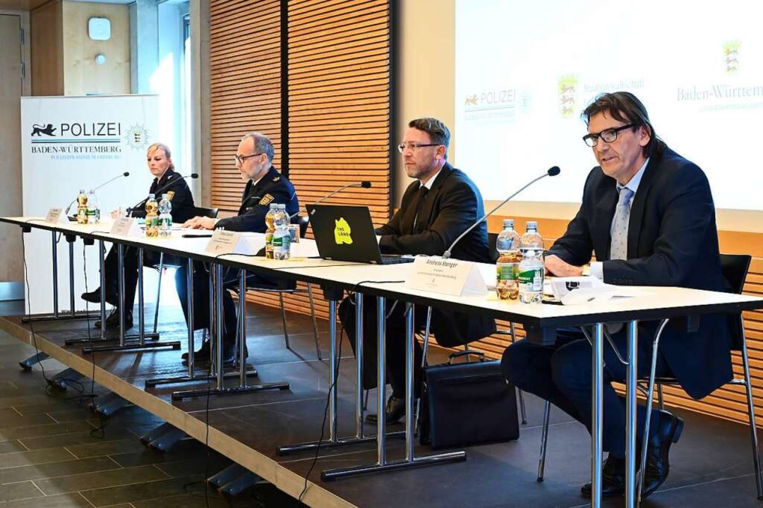 Pressekonferenz im Schwarzwaldsaal des... Landeskriminalamt Baden-Wrttemberg).  | Foto: Thomas Kunz