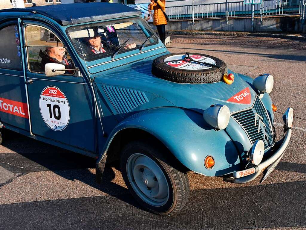 Unter den 67 in Freiburg gestarteten Oldtimern tummelten sich nicht nur legendre Modelle, die bereits zu ihrer aktiven Zeit bei einem WM-Lauf im Frstentum Monaco siegreich waren, sondern auch Klassiker aus der jngeren Motorsport-Geschichte.