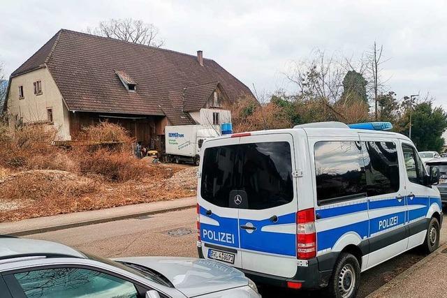 Polizei räumt Bauernhof im Waldkircher Ortsteil Kollnau
