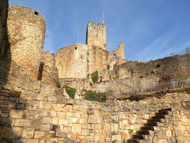 Burg Rtteln soll auch mit dem Nahverkehr zugnglich werden.  | Foto: Sabine Ehrentreich