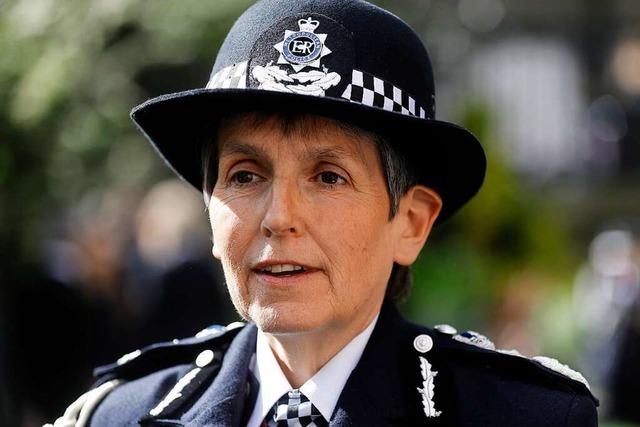 Londons umstrittene Polizeichefin kündigt Rücktritt an