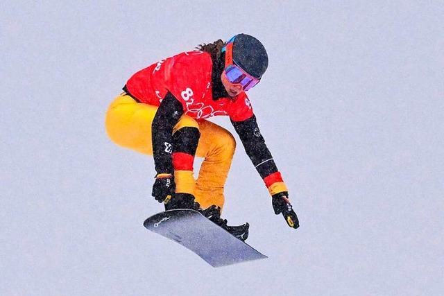 Jana Fischer aus Brunlingen im olympischen Schneetreiben  | Foto: BEN STANSALL (AFP)