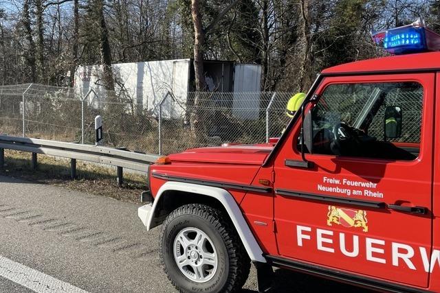 Dreieck Neuenburg: Lkw kommt von A5 ab, es kommt zu Verkehrsbehinderungen