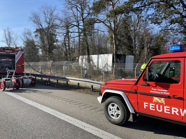 Zeitweise gab es einen Rckstau von etwa vier Kilometern.  | Foto: Feuerwehr Neuenburg