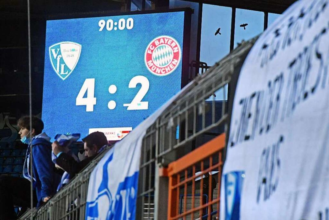 VfL Bochum - FC Bayern München, 22. Sp...auf einer Anzeigetafel nach dem Spiel.  | Foto: Bernd Thissen (dpa)