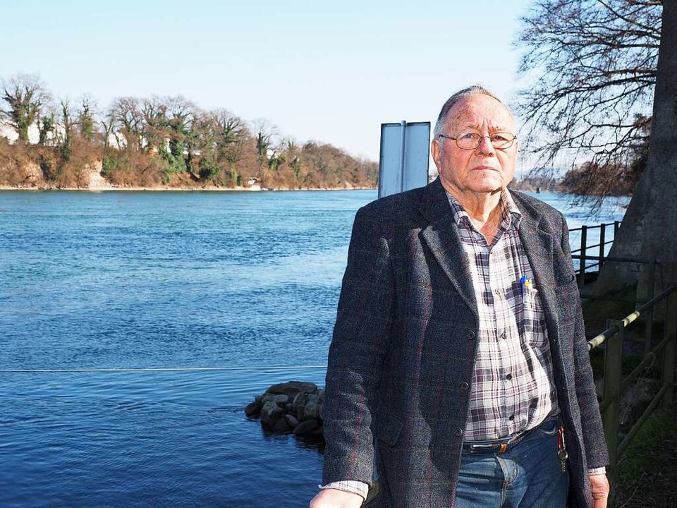 Hans Waldmeier kennt den Rhein und seine Tücken sehr gut.  | Foto: Hans Christof Wagner