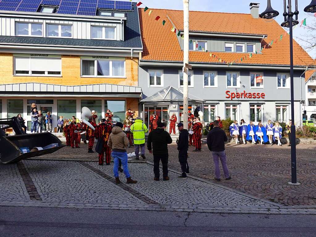 Eindrcke vom Narrenbaumstellen in Grwihl