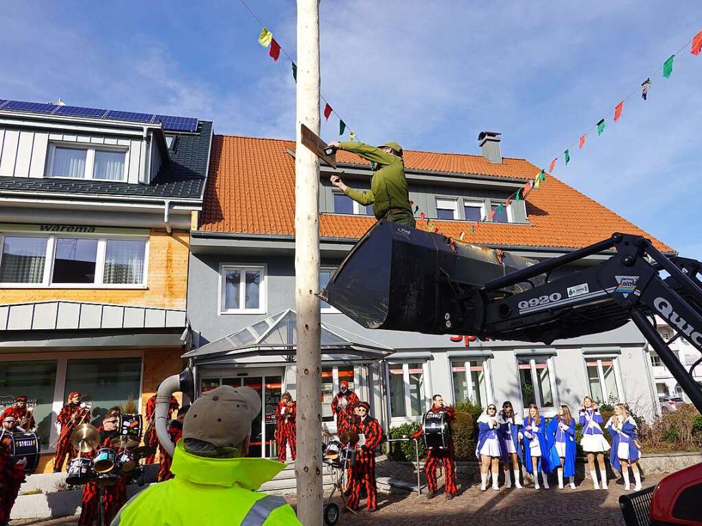 Eindrcke vom Narrenbaumstellen in Grwihl