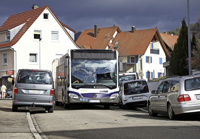 Auf erhebliche Behinderungen fr die Schulbusse hatte die SWEG hingewiesen.   | Foto: Christoph Breithaupt