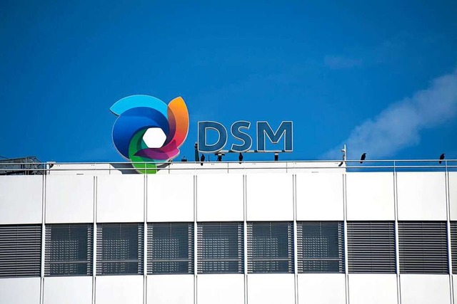 DSM-Logo an einem Gebude in Kaiseraugst  | Foto: DSM