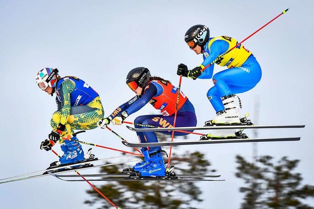Pro Vierer-Heat mindestens  zwei Konku...ill Skicrosserin Daniela Maier (links)  | Foto: Anders Wiklund/TT via www.imago-images.de