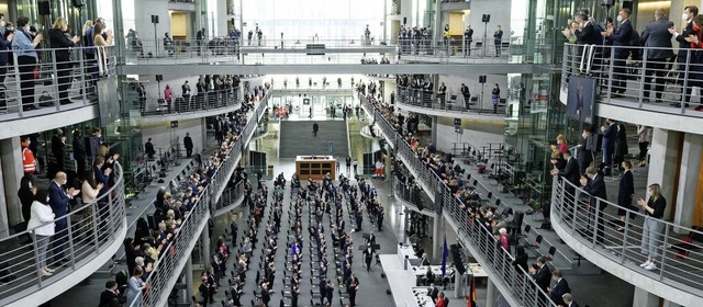 1472 Mitglieder der Bundesversammlung ...-Haus in Berlin zum Bundesprsidenten.  | Foto:  Bernd Von Jutrczenka/dpa