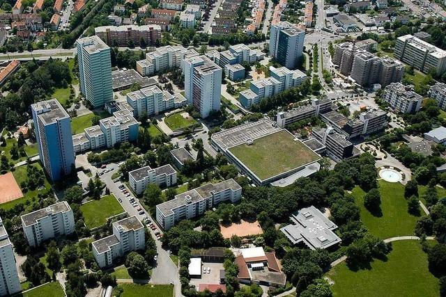 Unbekannte brechen in drei Wohnungen in Freiburg-Weingarten ein