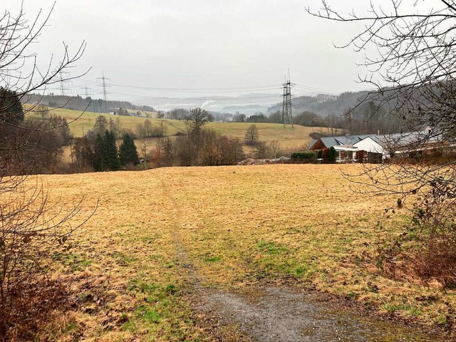 Blick auf das neue Baugebiet Hlzle-Hu...beginnen, wo die Spuren zu sehen sind.  | Foto: Annemarie Rsch