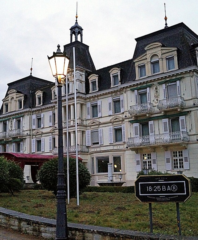 Ins Grandhotel am Schlossplatz soll wieder Leben einkehren.  | Foto: Silke Hartenstein