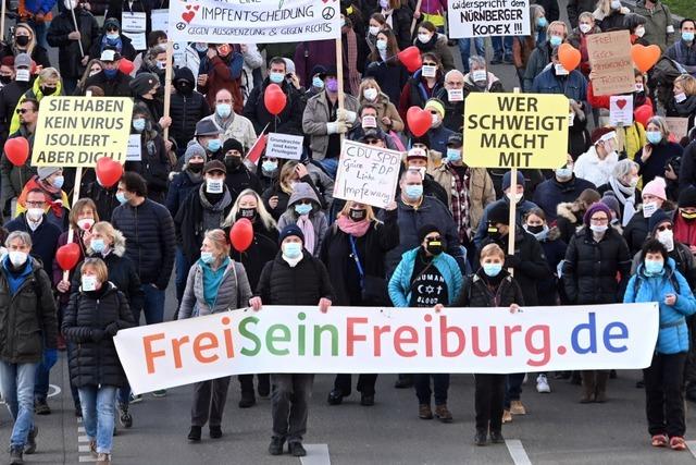 Corona-Demo zieht am Samstag wieder durch Freiburgs Innenstadt