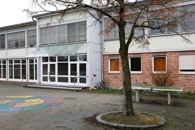 In der ehemaligen Schule in Dundenheim sollen Flchtlinge unterkommen.  | Foto: Christoph Breithaupt