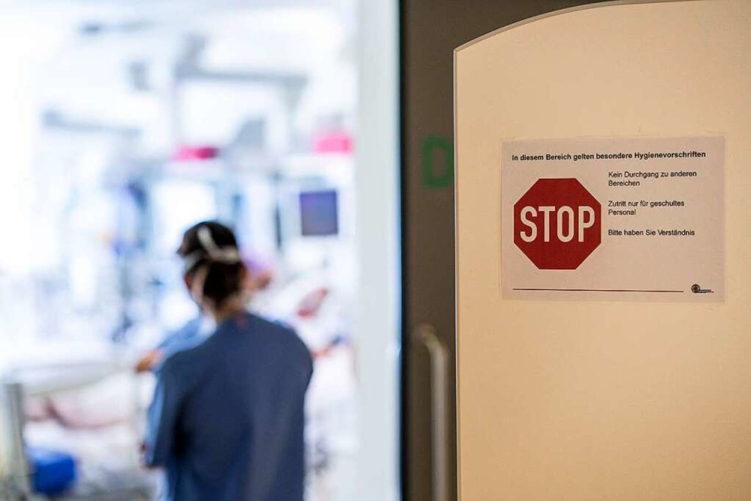 Covid-Patienten werden auf verschieden...erausforderung für das Pflegepersonal.  | Foto: Britt Schilling (Uniklinik Freiburg)