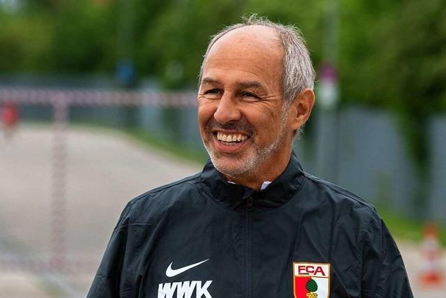 Gegen den SC Freiburg muss der FC Augsburg auf Chefcoach Weinzierl verzichten