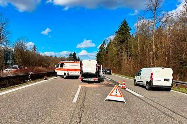 Mehrere Unflle ereigneten sich am Samstag auf der A5 bei Teningen  | Foto: DRK Freiburg
