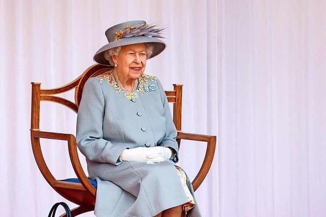 Queen Elizabeth II hat Corona und spürt milde Symptome