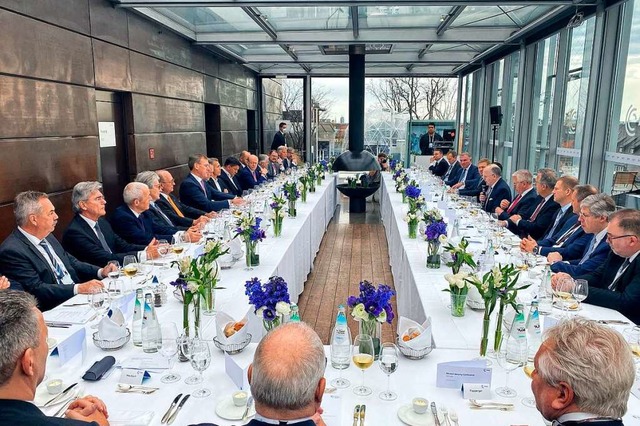 Von den Fotos der Mnchner Sicherheits...n Hauptveranstaltungen der Konferenz.   | Foto: Michael Brcker (dpa)