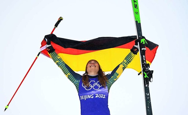 Daniela Maier nach dem berraschenden Gewinn der Bronzemedaille  | Foto: Angelika Warmuth (dpa)