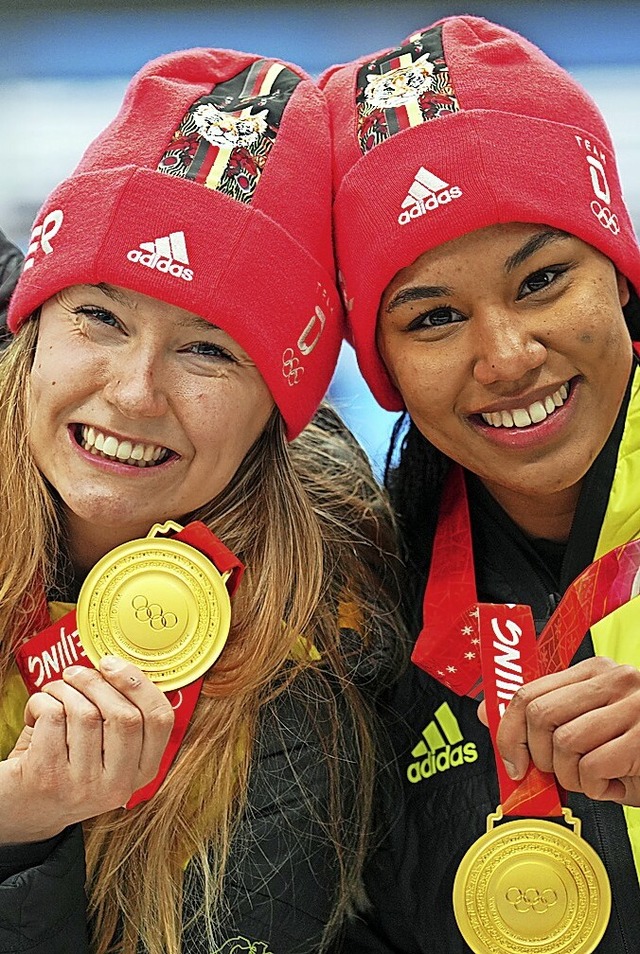 Laura Nolte (links) und Deborah Levi  | Foto: Michael Kappeler (dpa)