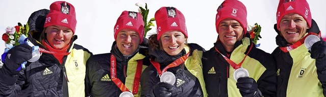 Happy End fr das  alpine Team des Deutschen Ski-Verbands   | Foto: Michael Kappeler (dpa)