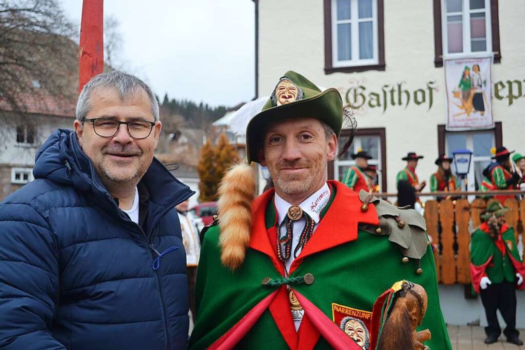 Jürgen Knoll (links) wurden von Friede...ers Narrenvater Markus Breidel geehrt.  | Foto: Liane Schilling