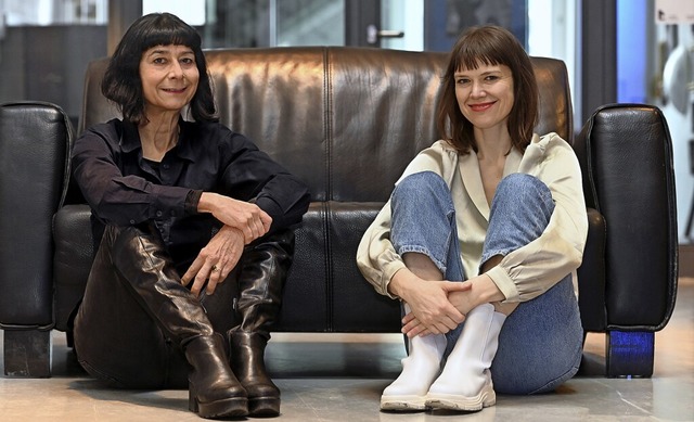 Gemeinsame Arbeit: Cristina Ohlmer (links) und Zina Vaessen  | Foto: Thomas Kunz
