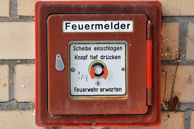 Nur im Brandfall darf der Knopf eines Feuermelders gedrckt werden.  | Foto: Boris Roessler