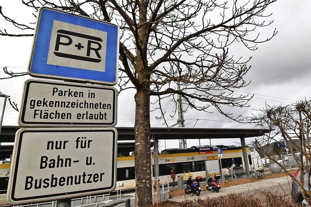 20 Pendlerparkpltze werden am Kirchzartener Bahnhof wohl wegfallen.  | Foto: Kathrin Blum