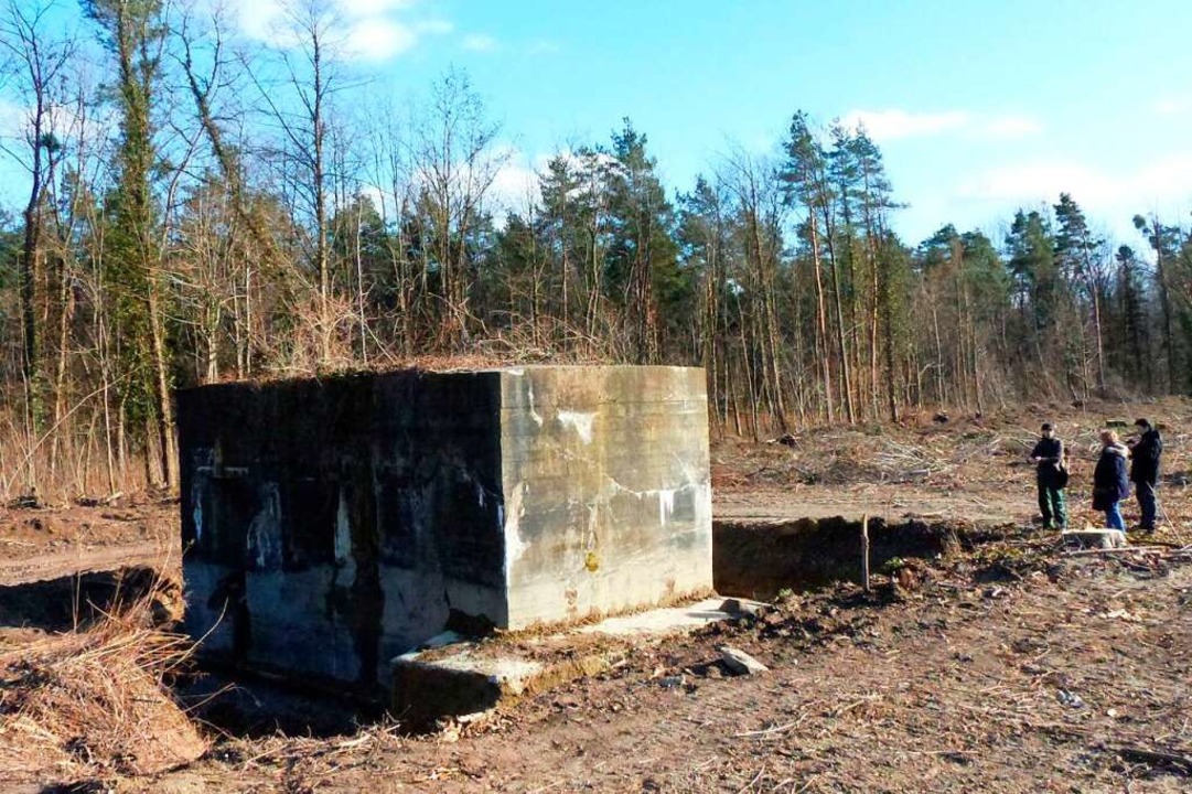 Rund 80 Jahre lang stand der Bunker im... dem Hochwasserbecken Platz zu machen.  | Foto: Dirk Sattelberger