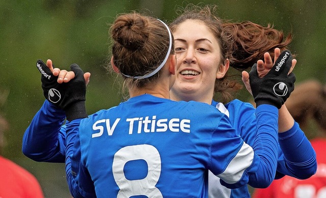 Zusammenhalt zhlt: Die Fuballerinnen...SV Titisee sind auf Verbandsligakurs.   | Foto: Wolfgang Scheu