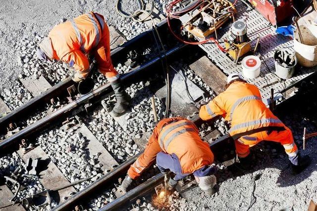 Im April brauchen Reisende auf der Rheintalbahn Plan und Geduld