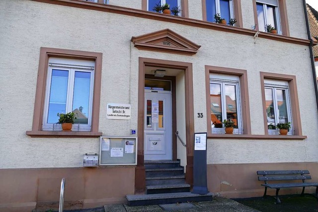 Rathaus der Gemeinde Gutach: Wer zieht hier nach den Brgermeisterwahlen ein?  | Foto: Sylvia Sredniawa