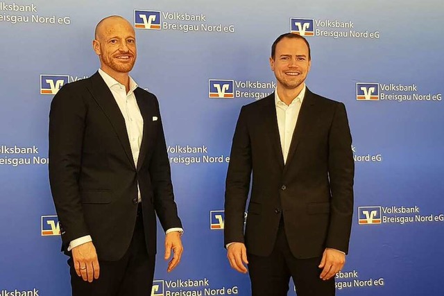 Fhren die Volksbank Breisgau Nord kn...tz Schultis (links) und Patrick Heil.   | Foto: Gerhard Walser