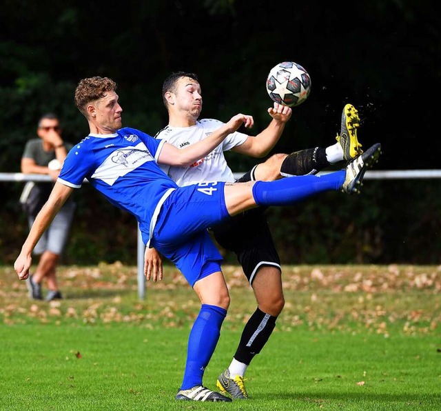 Zittern um den Ligaverbleib in der Lan...owie der SC Offenburg um Gregor Grimm.  | Foto: Wolfgang Knstle