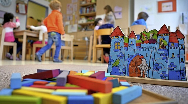 Um die Kinderbetreuung zu gewhrleisten muss Lffingen kreativ sein.  | Foto: Monika Skolimowska (dpa)