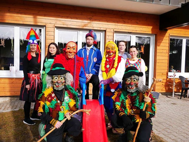 Fasnetstart in Schluchsee:  Zeremonien...nen vor dem Kindergarten St. Nikolaus.  | Foto: Eva Korinth