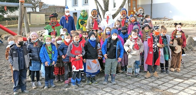 Gndelwanger Ruber, Bonndorfer Narren...n der Grundschule die Fastnacht nher.  | Foto: Erhard Morath