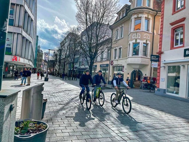 Radfahren in der Lrracher Fugngerzone ist ab 1. Mrz nicht mehr erlaubt.  | Foto: Barbara Ruda