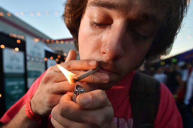 Die Verfgbarkeit von Cannabis in Base... Besonderheit der Region (Symbolfoto).  | Foto: JOSH EDELSON (AFP)