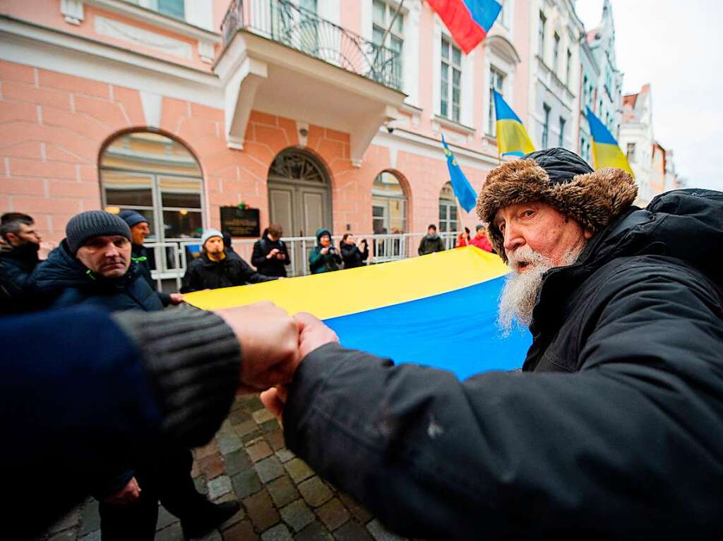 Protest vor der russischen Botschaft in Tallinn, Estland