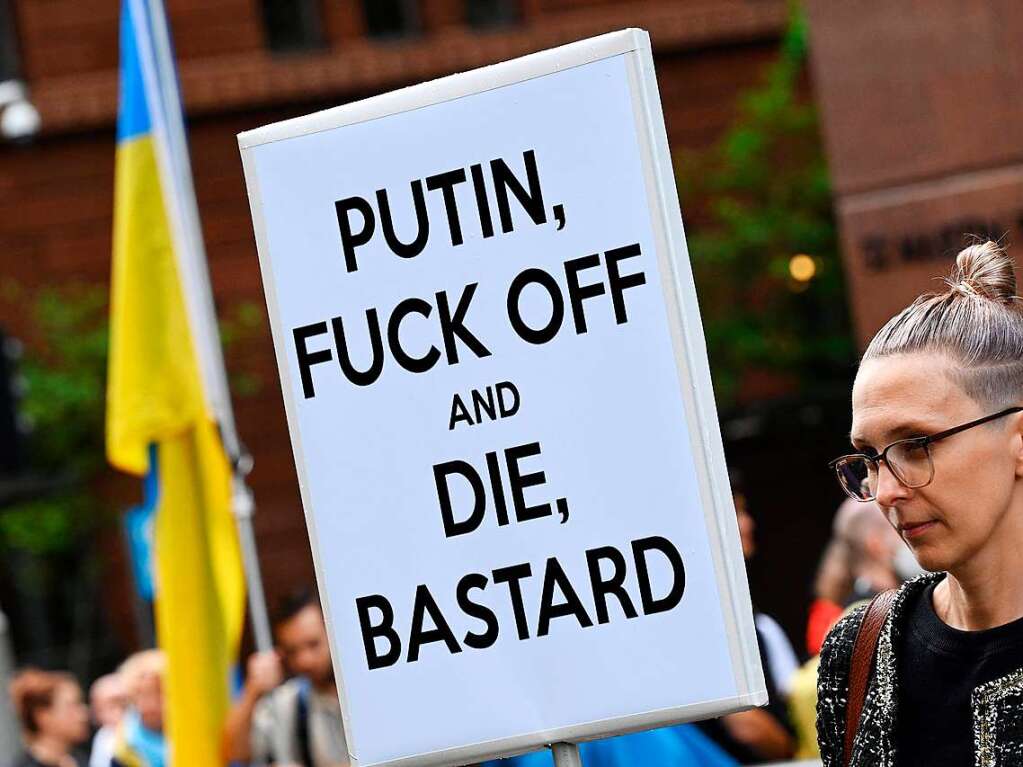 Deutliche Worte gegen Russlands Prsident bei einer Demonstration in Sydney, Australien