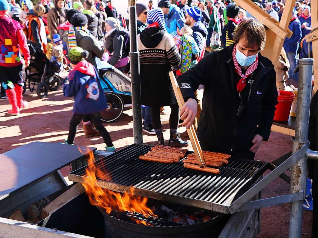 Tobias Faller bringt seinen eigens konstruierten Grill zum Einsatz.