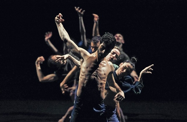Klassisches Ballett meets HipHop: Szene aus &#8222;off/limits&#8220;   | Foto: Lucia Hunziker / LLH PRODUCTIONS
